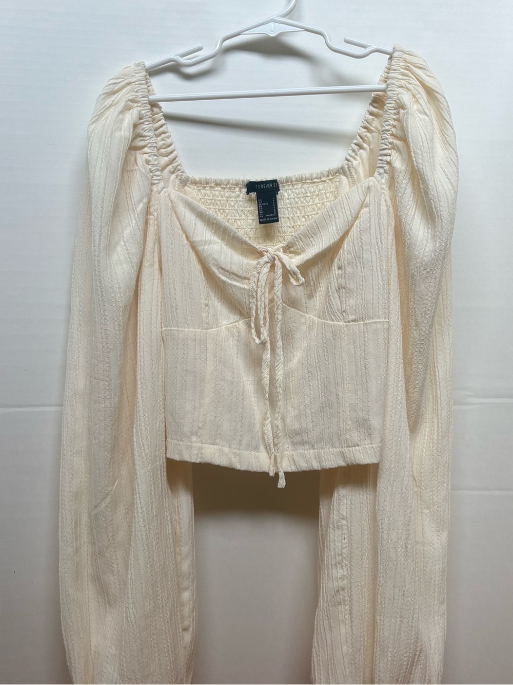 Forever 21 Cream Flowy Puff Sleeve Crop Top Size S